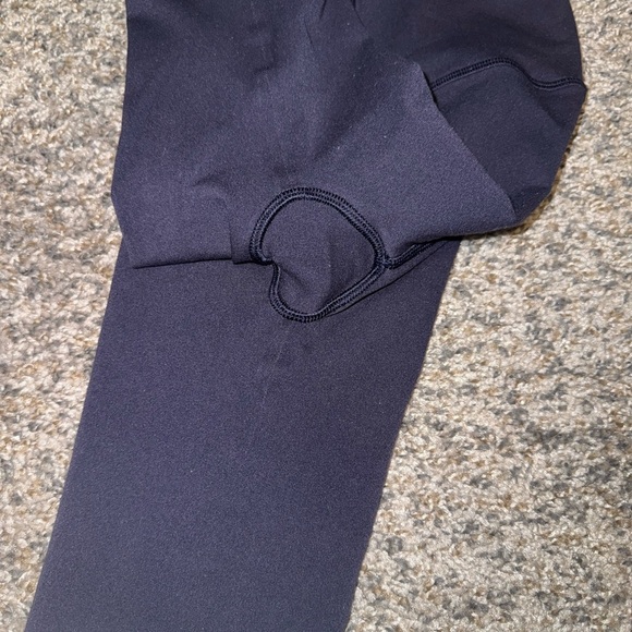 Lululemon Reveal 7/8 Tight size 4 - Picture 12 of 14